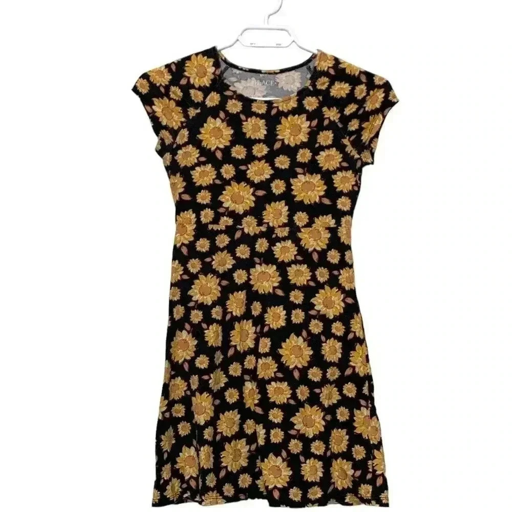 (5 for $25) PLACE dress with cap sleeves, and a fit and flare style, full skirt